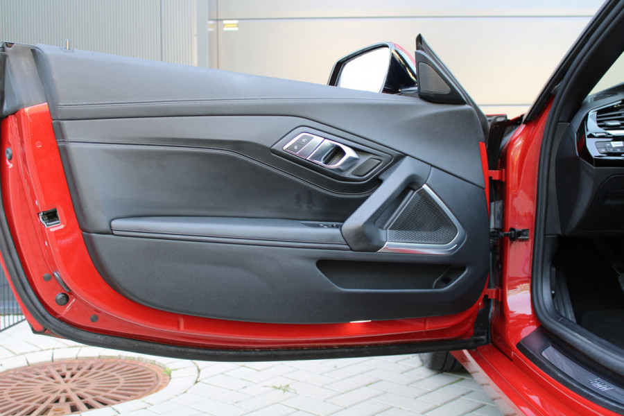 BMW Z4 Roadster sDrive20i High Executive | STOELVERWARMING | SFEER | CARPLAY | LEDER |