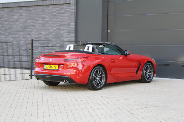 BMW Z4 Roadster sDrive20i High Executive | STOELVERWARMING | SFEER | CARPLAY | LEDER |