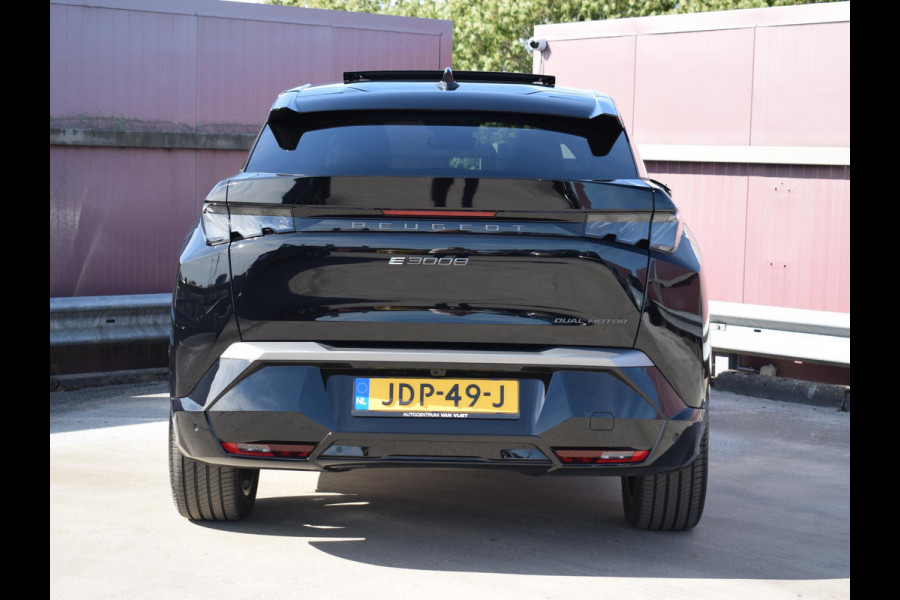 Peugeot E-3008 Launch Edition 325 Dual Motor 73 kWh Peugeot E-3008 Launch Edition 325 Dual Motor 73 kWh