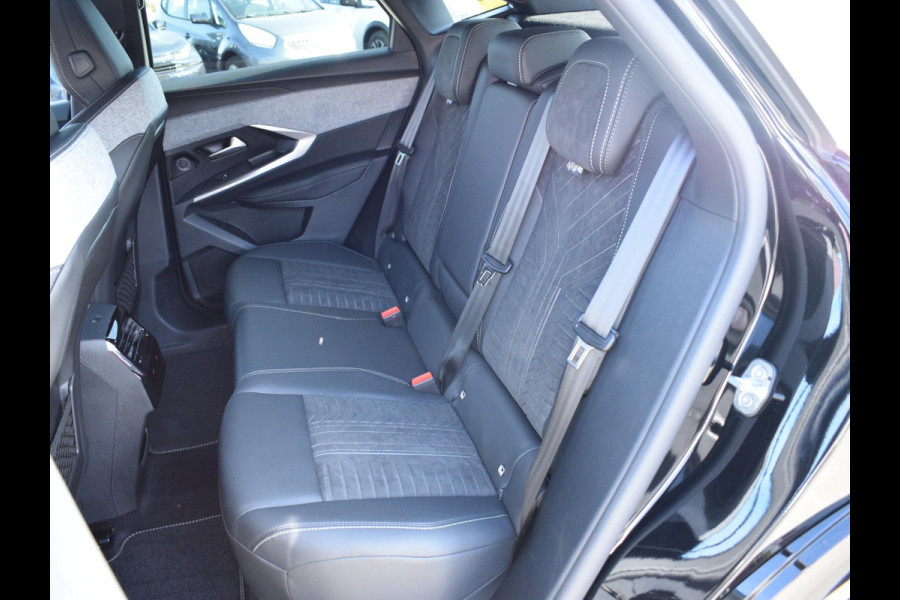 Peugeot E-3008 Launch Edition 325 Dual Motor 73 kWh Peugeot E-3008 Launch Edition 325 Dual Motor 73 kWh
