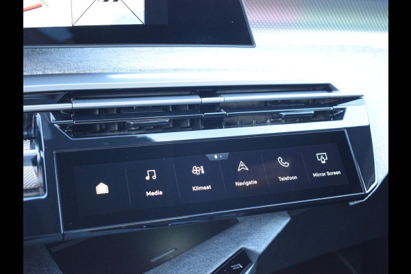 Peugeot E-3008 Launch Edition 325 Dual Motor 73 kWh Peugeot E-3008 Launch Edition 325 Dual Motor 73 kWh
