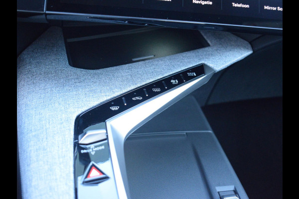 Peugeot E-3008 Launch Edition 325 Dual Motor 73 kWh Peugeot E-3008 Launch Edition 325 Dual Motor 73 kWh