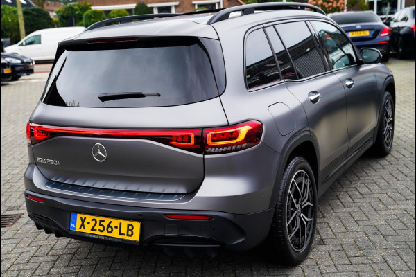 Mercedes-Benz EQB 250+ Business Edition 71 kWh | SOH 100% | Pano | Elektrisch verstelbare memorystoelen | Carbon | Leder/Alcantara