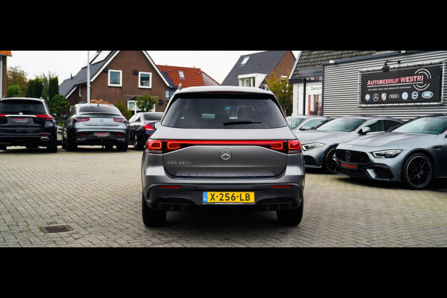 Mercedes-Benz EQB 250+ Business Edition 71 kWh | SOH 100% | Pano | Elektrisch verstelbare memorystoelen | Carbon | Leder/Alcantara