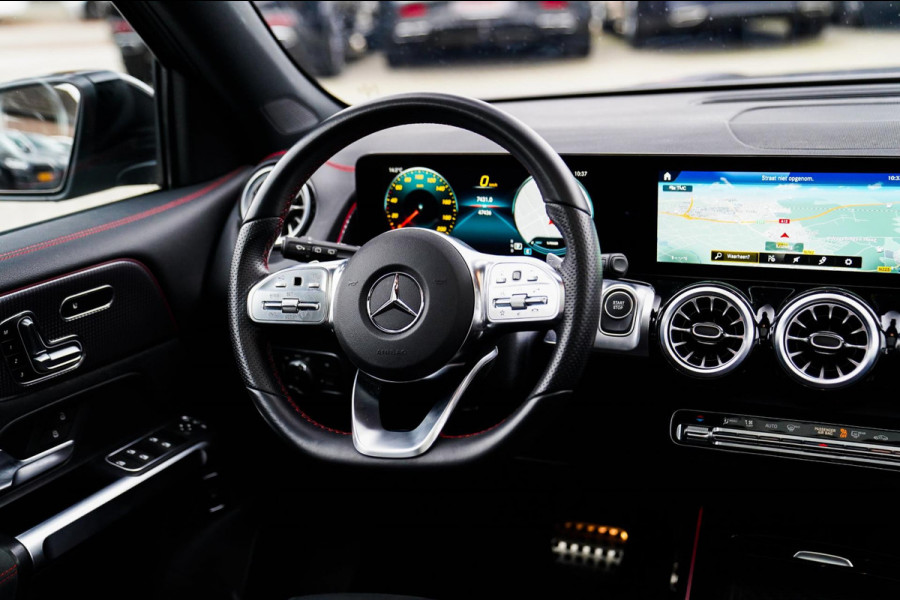 Mercedes-Benz EQB 250+ Business Edition 71 kWh | SOH 100% | Pano | Elektrisch verstelbare memorystoelen | Carbon | Leder/Alcantara