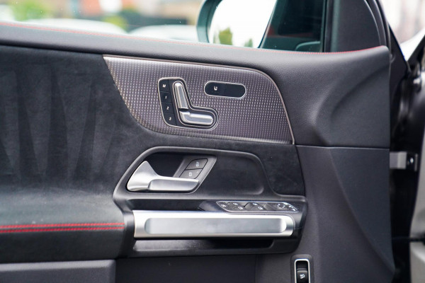 Mercedes-Benz EQB 250+ Business Edition 71 kWh | SOH 100% | Pano | Elektrisch verstelbare memorystoelen | Carbon | Leder/Alcantara