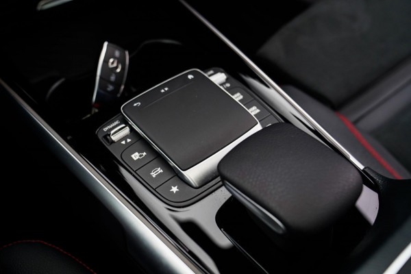 Mercedes-Benz EQB 250+ Business Edition 71 kWh | SOH 100% | Pano | Elektrisch verstelbare memorystoelen | Carbon | Leder/Alcantara