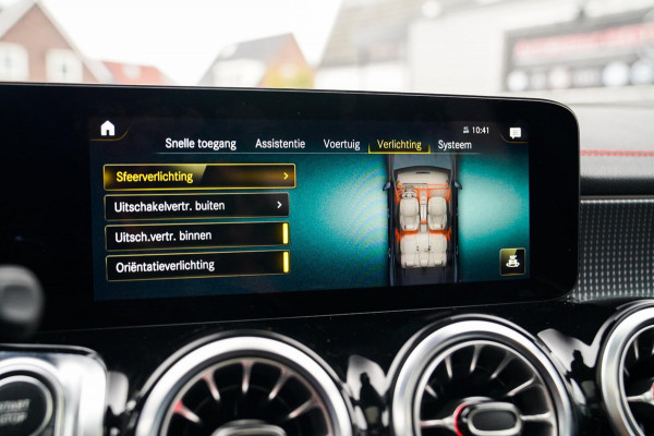 Mercedes-Benz EQB 250+ Business Edition 71 kWh | SOH 100% | Pano | Elektrisch verstelbare memorystoelen | Carbon | Leder/Alcantara