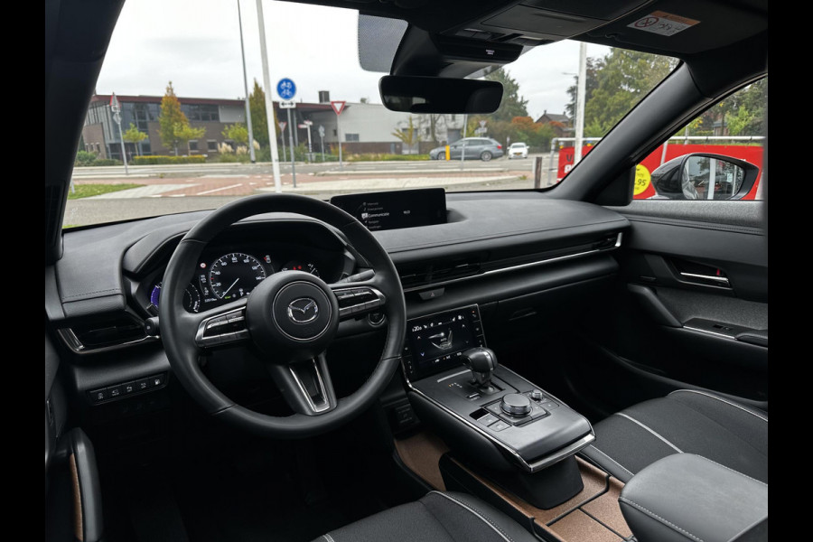 Mazda MX-30 e-SkyActiv R-EV 170 Makoto PHEV | 360 | BOSE | TREKHAAK AFNEEMBAAR |PANO | Mazda MX-30 e-SkyActiv R-EV 170 Makoto PHEV | 360 | BOSE | TREKHAAK AFNEEMBAAR |PANO |