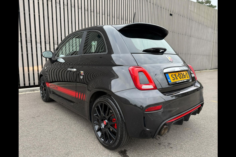 Fiat 500 1.4 T-Jet Abarth 595 Pista Fiat 500 1.4 T-Jet Abarth 595 Pista