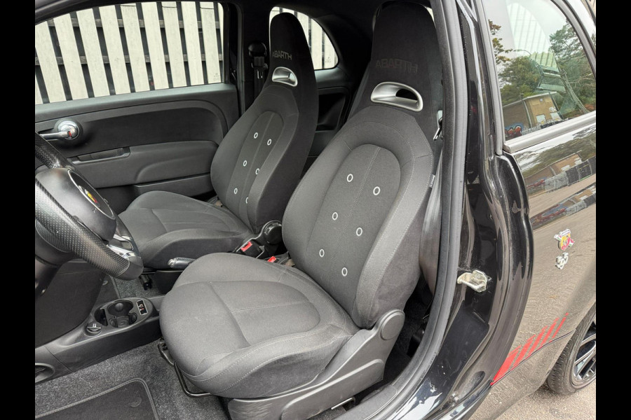 Fiat 500 1.4 T-Jet Abarth 595 Pista Fiat 500 1.4 T-Jet Abarth 595 Pista