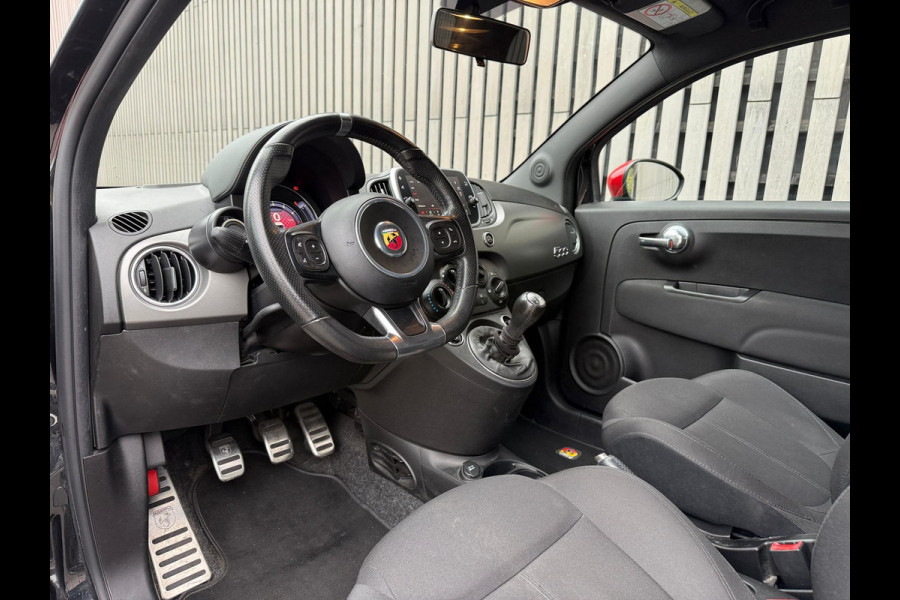 Fiat 500 1.4 T-Jet Abarth 595 Pista Fiat 500 1.4 T-Jet Abarth 595 Pista