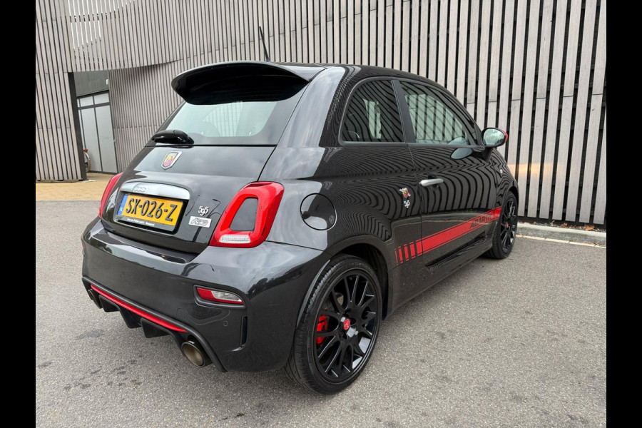 Fiat 500 1.4 T-Jet Abarth 595 Pista Fiat 500 1.4 T-Jet Abarth 595 Pista