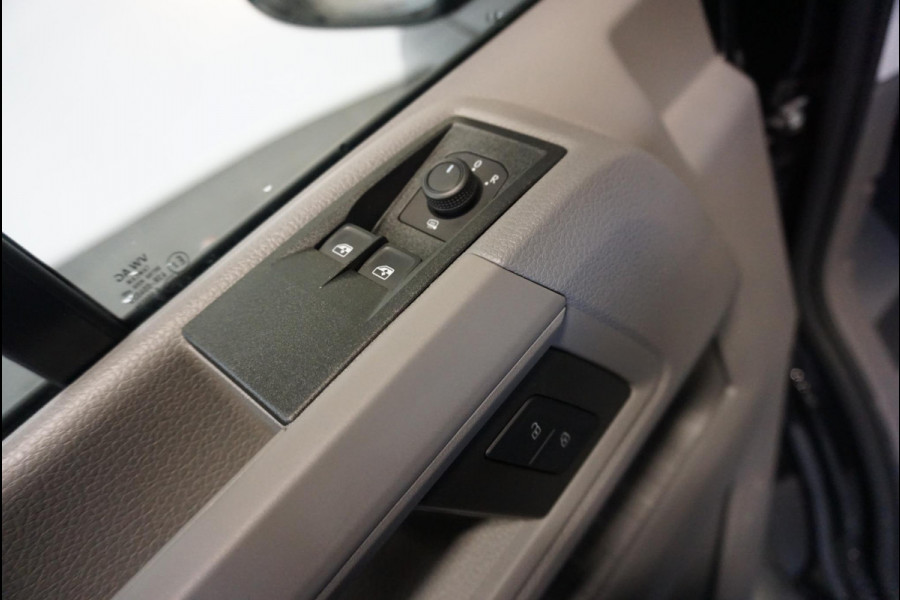 Volkswagen Crafter 30 2.0 TDI L3H3 Highline Airco|App Navi|Cruise Control|Camera|MF Stuurwiel