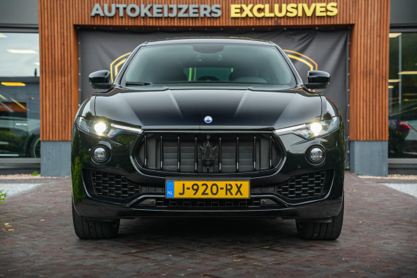 Maserati Levante 3.0 V6 S AWD SQ4 Gold ed. Panoramadak 21"LM Navigatie Stoelverw. 430PK Maserati Levante 3.0 V6 S AWD SQ4 Gold ed. Panoramadak 21"LM Navigatie Stoelverw. 430PK