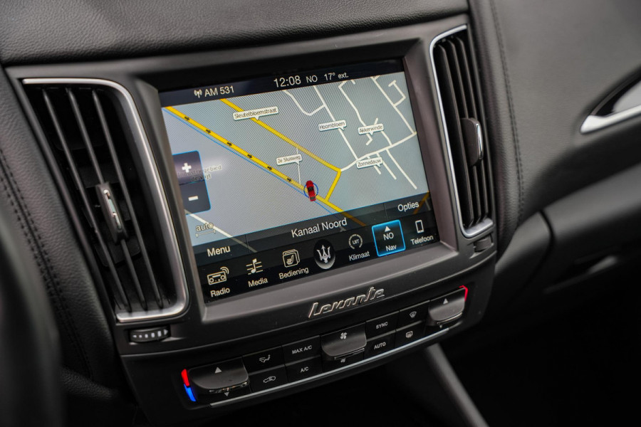 Maserati Levante 3.0 V6 S AWD SQ4 Gold ed. Panoramadak 21"LM Navigatie Stoelverw. 430PK Maserati Levante 3.0 V6 S AWD SQ4 Gold ed. Panoramadak 21"LM Navigatie Stoelverw. 430PK