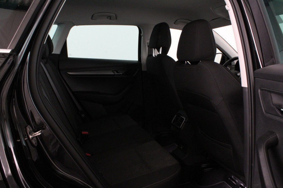 Škoda Karoq 1.5 TSI ACT Style 150pk Automaat/Camera/Trekhaak/ACC cruise control adaptief... Škoda Karoq 1.5 TSI ACT Style 150pk Automaat/Camera/Trekhaak/ACC cruise control adaptief...