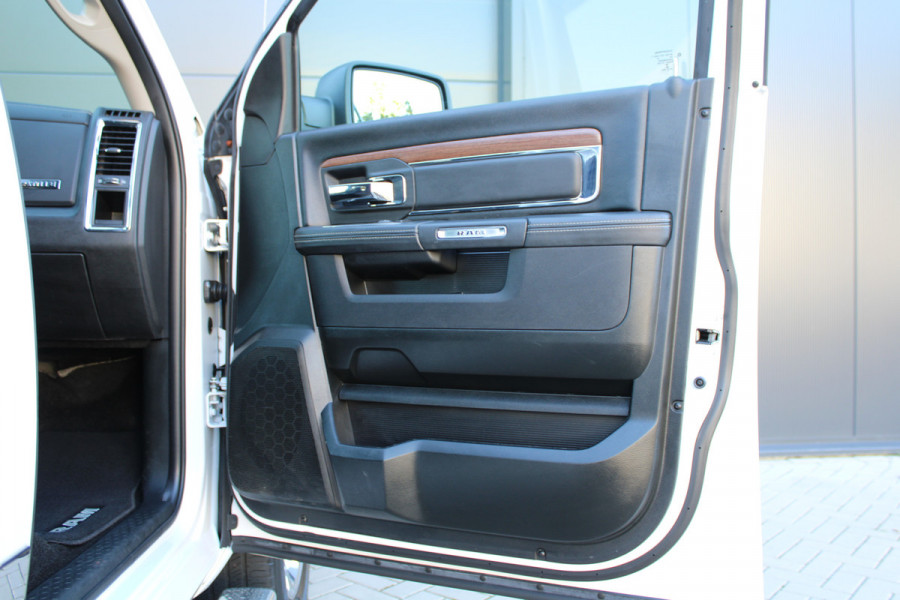 Dodge Ram 1500 5.7 V8 4x4 Crew Cab 5'7 | EX.BTW | PANO | ALPINE | STOELKOELING | MEMORY | ACHTERBANK VERWARMD |