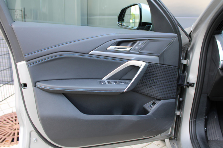 BMW X1 xDrive30e | PANO | M-SPORT | 360 | HUD | KEYLESS | STUURW.VERWARMD | LED |