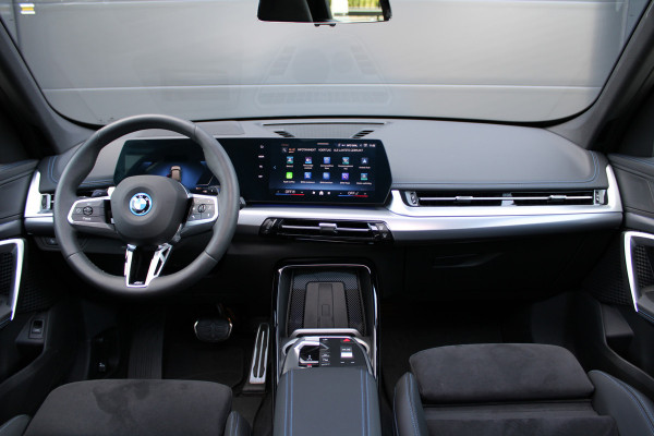 BMW X1 xDrive30e | PANO | M-SPORT | 360 | HUD | KEYLESS | STUURW.VERWARMD | LED |