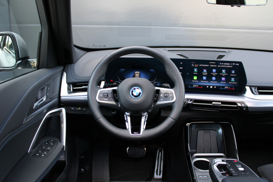 BMW X1 xDrive30e | PANO | M-SPORT | 360 | HUD | KEYLESS | STUURW.VERWARMD | LED |