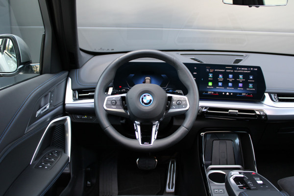 BMW X1 xDrive30e | PANO | M-SPORT | 360 | HUD | KEYLESS | STUURW.VERWARMD | LED |