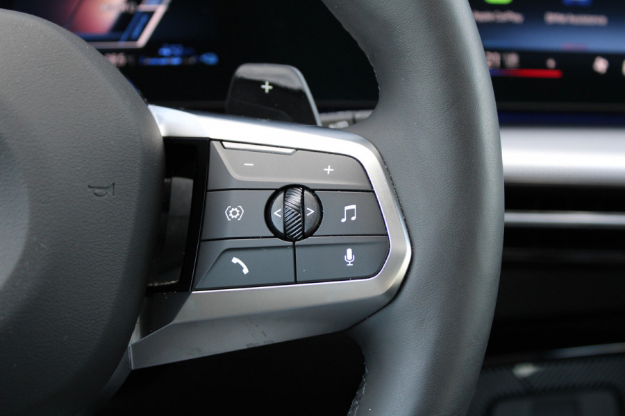 BMW X1 xDrive30e | PANO | M-SPORT | 360 | HUD | KEYLESS | STUURW.VERWARMD | LED |