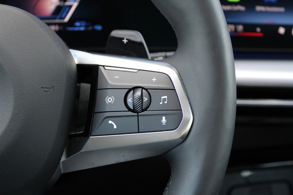 BMW X1 xDrive30e | PANO | M-SPORT | 360 | HUD | KEYLESS | STUURW.VERWARMD | LED |