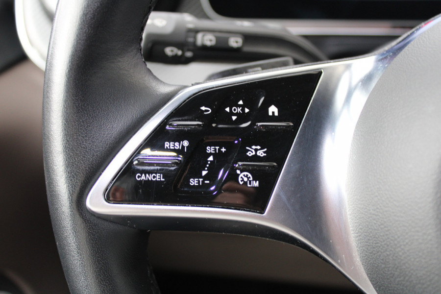 Mercedes-Benz V-Klasse 300d / XXL / 4-matic / DC / AMG / Luchtvering / Elec Stoelen / 360 Cam / Burmester / Vol Opties / NIEUWSTAAT Mercedes-Benz V-Klasse 300d / XXL / 4-matic / DC / AMG / Luchtvering / Elec Stoelen / 360 Cam / Burmester / Vol Opties / NIEUWSTAAT