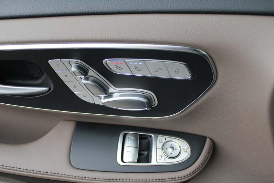 Mercedes-Benz V-Klasse 300d / XXL / 4-matic / DC / AMG / Luchtvering / Elec Stoelen / 360 Cam / Burmester / Vol Opties / NIEUWSTAAT Mercedes-Benz V-Klasse 300d / XXL / 4-matic / DC / AMG / Luchtvering / Elec Stoelen / 360 Cam / Burmester / Vol Opties / NIEUWSTAAT