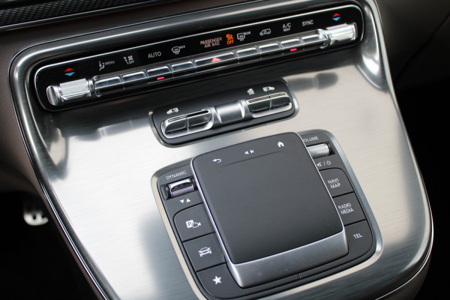 Mercedes-Benz V-Klasse 300d / XXL / 4-matic / DC / AMG / Luchtvering / Elec Stoelen / 360 Cam / Burmester / Vol Opties / NIEUWSTAAT Mercedes-Benz V-Klasse 300d / XXL / 4-matic / DC / AMG / Luchtvering / Elec Stoelen / 360 Cam / Burmester / Vol Opties / NIEUWSTAAT