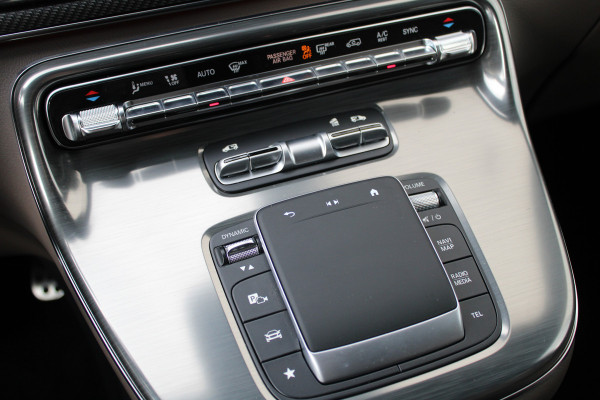 Mercedes-Benz V-Klasse 300d / XXL / 4-matic / DC / AMG / Luchtvering / Elec Stoelen / 360 Cam / Burmester / Vol Opties / NIEUWSTAAT Mercedes-Benz V-Klasse 300d / XXL / 4-matic / DC / AMG / Luchtvering / Elec Stoelen / 360 Cam / Burmester / Vol Opties / NIEUWSTAAT
