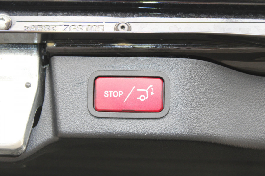 Mercedes-Benz V-Klasse 300d / XXL / 4-matic / DC / AMG / Luchtvering / Elec Stoelen / 360 Cam / Burmester / Vol Opties / NIEUWSTAAT Mercedes-Benz V-Klasse 300d / XXL / 4-matic / DC / AMG / Luchtvering / Elec Stoelen / 360 Cam / Burmester / Vol Opties / NIEUWSTAAT