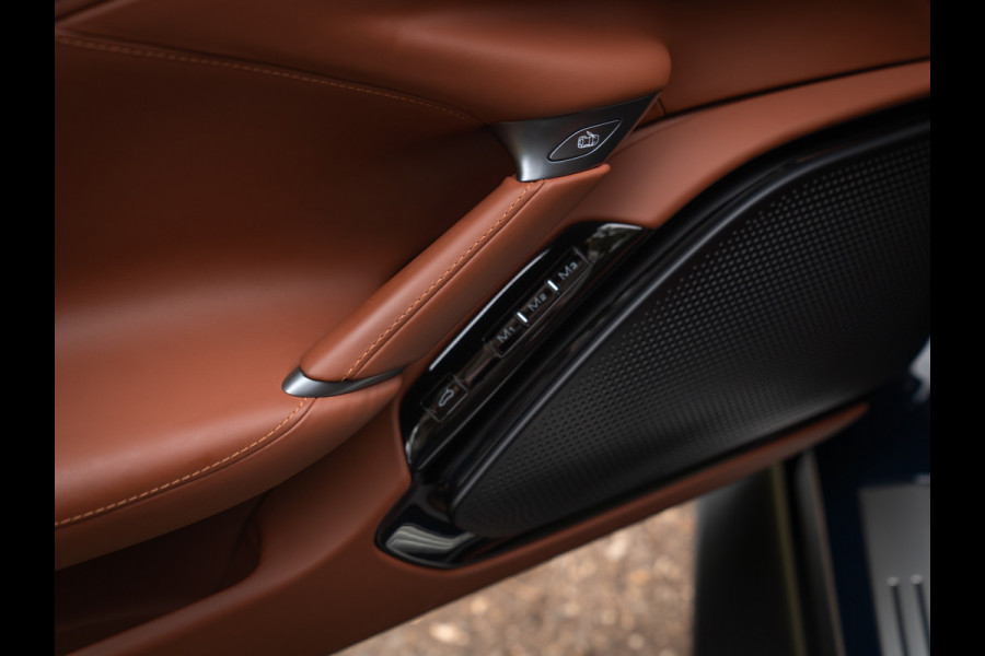 Ferrari Roma 3.9 V8 HELE | Daytona Seats | Pass. Display | ADAS | CarPlay | Carbon stuur