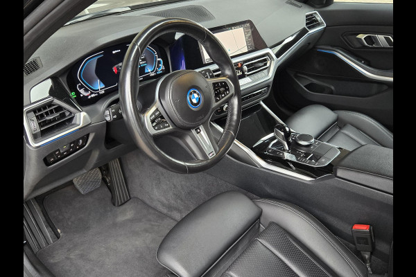 BMW 3 Serie Touring 320e SPORTLINE | SPORTSTOELEN | LEDER | 18 INCH LM VELGEN |