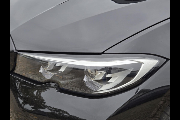 BMW 3 Serie Touring 320e SPORTLINE | SPORTSTOELEN | LEDER | 18 INCH LM VELGEN |