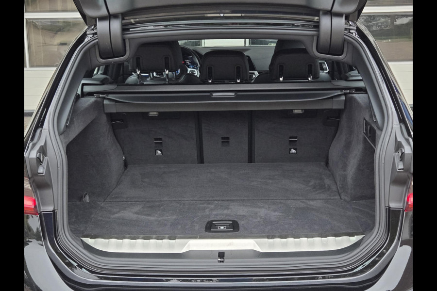 BMW 3 Serie Touring 320e SPORTLINE | SPORTSTOELEN | LEDER | 18 INCH LM VELGEN |
