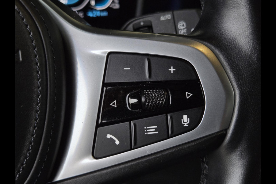 BMW 3 Serie Touring 320e SPORTLINE | SPORTSTOELEN | LEDER | 18 INCH LM VELGEN |