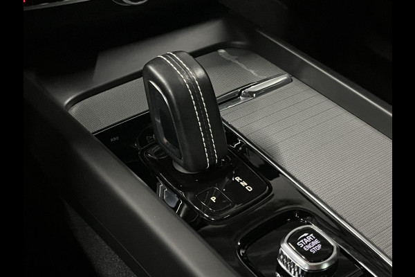 Volvo XC60 2.0 T6 Plug-in hybrid AWD R-Design Open dak | Head-up | Adapt. cruise control | Stoelventilatie | Harman/Kardon