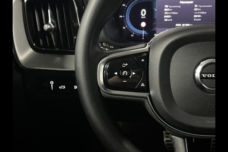Volvo XC60 2.0 T6 Plug-in hybrid AWD R-Design Open dak | Head-up | Adapt. cruise control | Stoelventilatie | Harman/Kardon