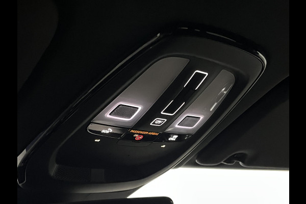 Volvo XC60 2.0 T6 Plug-in hybrid AWD R-Design Open dak | Head-up | Adapt. cruise control | Stoelventilatie | Harman/Kardon