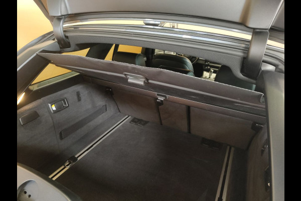 BMW 5 Serie Touring 520d M Sport Edition standkachel | adaptive cruise en led | leer | comfortstoelen BMW 5 Serie Touring 520d M Sport Edition standkachel | adaptive cruise en led | leer | comfortstoelen