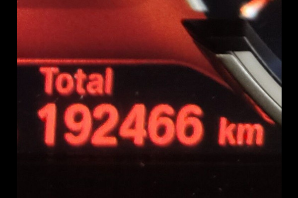 BMW 5 Serie Touring 520d M Sport Edition standkachel | adaptive cruise en led | leer | comfortstoelen BMW 5 Serie Touring 520d M Sport Edition standkachel | adaptive cruise en led | leer | comfortstoelen