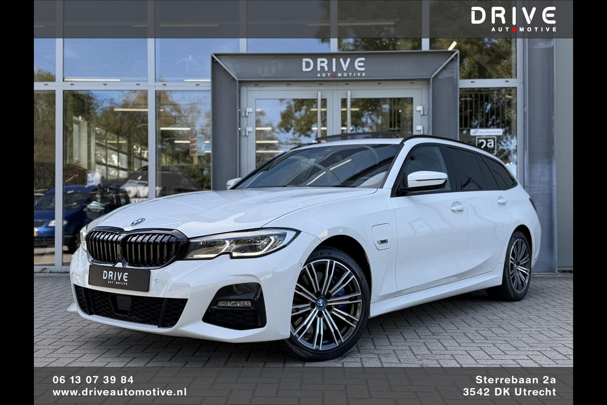 BMW 3 Serie Touring 330e xDrive High Ex. M-Sport|SOH90%|Pano|Laser|Driving Ass Prof|HUD|HiFi||Trekhaak BMW 3 Serie Touring 330e xDrive High Ex. M-Sport|SOH90%|Pano|Laser|Driving Ass Prof|HUD|HiFi||Trekhaak