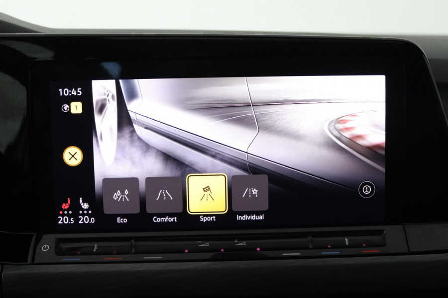 Volkswagen Golf 1.5 eTSI Style (PANORAMADAK, STOEL/STUUR VERWARMING, SFEERVERLICHTING, NAVIGATIE, CRUISE CONTROL ADAPTIEF)