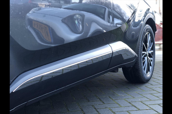 Toyota C-HR 1.8 Hybrid Executive | Navigatie, Half Leer, Parkeersensoren, Stoelverwarming, Keyless, 18 inch, Perfecte staat! Toyota C-HR 1.8 Hybrid Executive | Navigatie, Half Leer, Parkeersensoren, Stoelverwarming, Keyless, 18 inch, Perfecte staat!