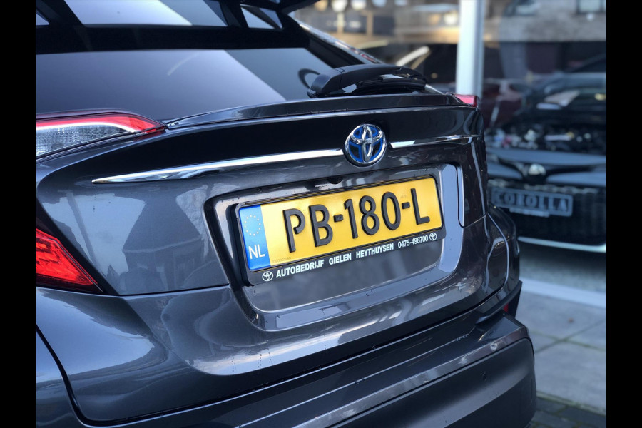 Toyota C-HR 1.8 Hybrid Executive | Navigatie, Half Leer, Parkeersensoren, Stoelverwarming, Keyless, 18 inch, Perfecte staat! Toyota C-HR 1.8 Hybrid Executive | Navigatie, Half Leer, Parkeersensoren, Stoelverwarming, Keyless, 18 inch, Perfecte staat!