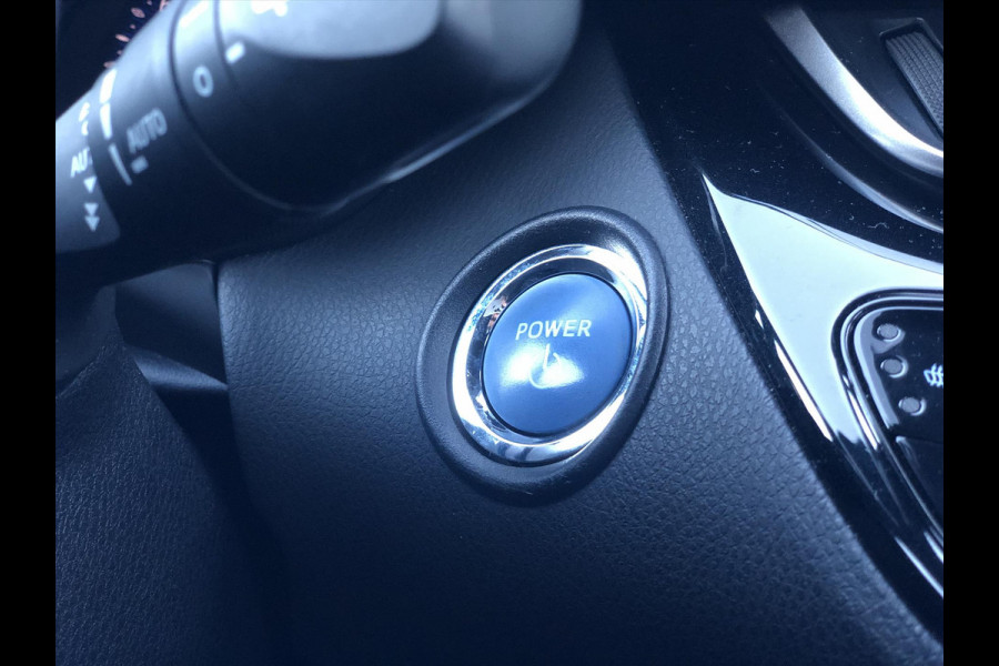 Toyota C-HR 1.8 Hybrid Executive | Navigatie, Half Leer, Parkeersensoren, Stoelverwarming, Keyless, 18 inch, Perfecte staat! Toyota C-HR 1.8 Hybrid Executive | Navigatie, Half Leer, Parkeersensoren, Stoelverwarming, Keyless, 18 inch, Perfecte staat!