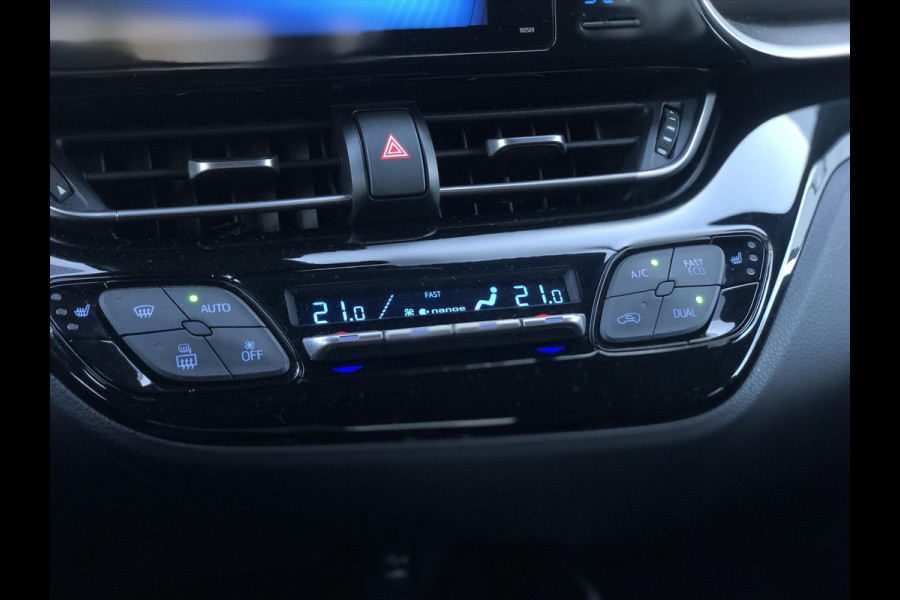 Toyota C-HR 1.8 Hybrid Executive | Navigatie, Half Leer, Parkeersensoren, Stoelverwarming, Keyless, 18 inch, Perfecte staat! Toyota C-HR 1.8 Hybrid Executive | Navigatie, Half Leer, Parkeersensoren, Stoelverwarming, Keyless, 18 inch, Perfecte staat!