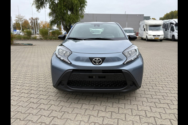 Toyota Aygo X 1.0 VVT-i S-CVT Play Automaat (BOVAG/RIJKLAARPRIJS) Toyota Aygo X 1.0 VVT-i S-CVT Play Automaat (BOVAG/RIJKLAARPRIJS)